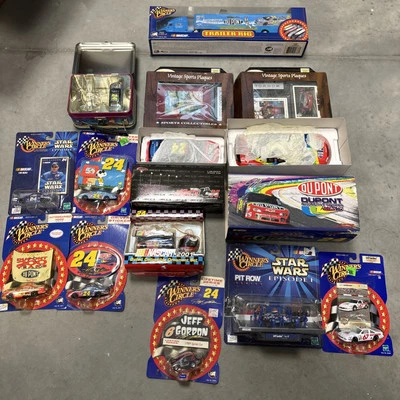 Jeff Gordon 14 件批量压铸汽车牌匾 Looney Tunes 午餐盒 雪佛兰 Dupont — 第 1/4 张图片