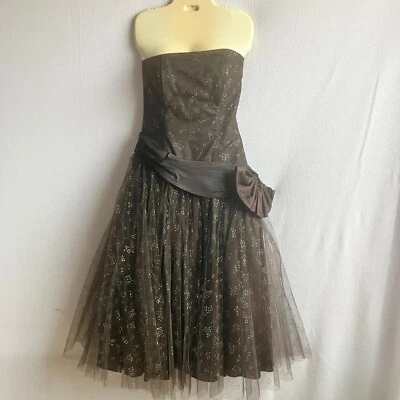 Vestido falda completa vintage Zum Zum años 80 sin tirantes y acampanado como está Foto 1 de 4