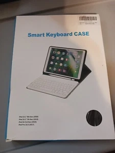 Smart Case With Keyboard For iPad Air 4th Generation Wireless Rechargeable - Picture 1 of 3