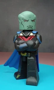 MARTIAN MANHUNTER ~ Vinimate / DC Supergirl 4" Vinyl Figure @2018 - Picture 1 of 2