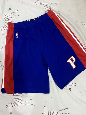 Detroit Pistons Adidas Rev 30 Authentic Shorts XL Cover