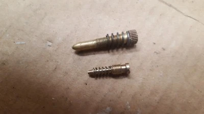 72-73 Yamaha DT2 DT3 RT2 RT3 Carburador Air Pilot y Ralentí Ajuste Acelerador Tope Tornillo Foto 1 de 2