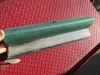 Oldsmobile Dynamic 88 1961 puerta de guantera Foto 1 de 4