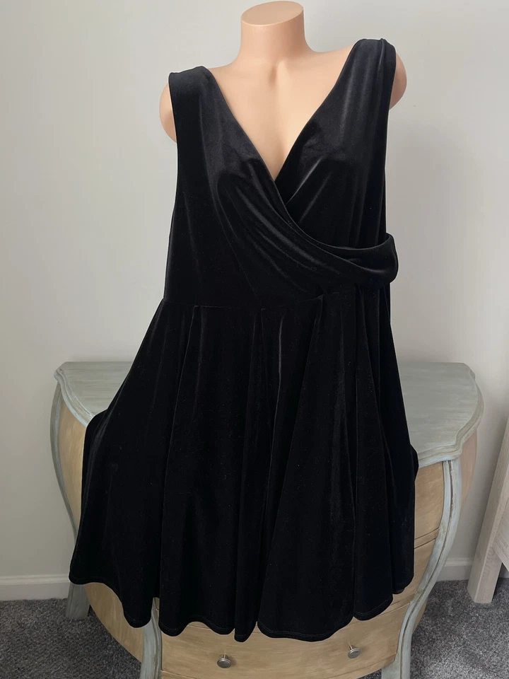 Torrid Velvet Dress Women Size 26 Black Stretch V-Neck Fit Flare Whimsygoth - Image 1 of 4