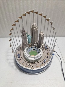 Bradford Exchange New York Yankees Stadium World Series Musical Karussell 2009 - Bild 1 von 16