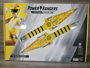 Power Rangers Lightning Collection MMPR Yellow Ranger Twin Daggers BNIB - Picture 1 of 2