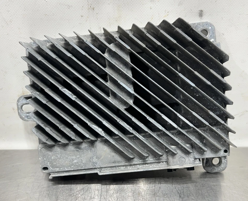 Amplificador de radio Cadillac CTS 2015-2017 OEM 23389906 Foto 1 de 4