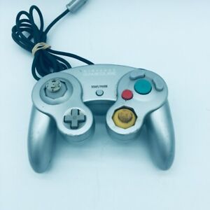 Nintendo GameCube Wired Silver Controller DOL-003