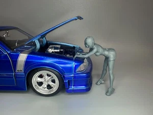 Sexy Mechanic Girl Resin Figur im Maßstab 1:24 unbemalt - Bild 1 von 5