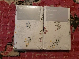 Paar NEU NEU IN VERPACKUNG Standardgröße Baumwollmischung Wildblumen Kissenbezüge Cottagecore - Bild 1 von 3