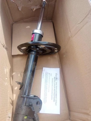 Conjunto puntal delantero izquierdo Infiniti QX60 Nissan Pathfinder Murano KYB DAC Foto 1 de 4