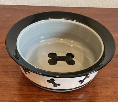 Cuenco de agua para perros de cerámica de 8" D, 1 qt, diseño de hueso para perros de Top Paw DW Safe Foto 1 de 4