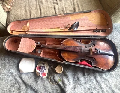 VIOLIN & WOOD CASE-NO NAME-GERMANY? HAS HAD SOME OVERSPRAY-BOW HAS NO HAIR - Image 1 of 4