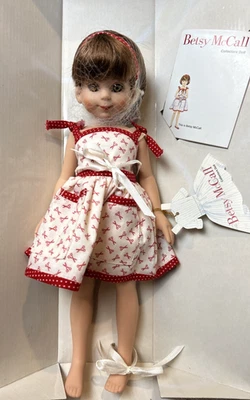 Boneca Betsy McCall 13" com etiqueta e roupas originais 1996, "Welcome Back Betsy" - Imagem 1 de 4