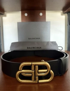 Cinturón con logotipo Balenciaga BB ($495 al por menor) | Negro, hebilla dorada, 80 cm/30 pulgadas - Imagen 1 de 1