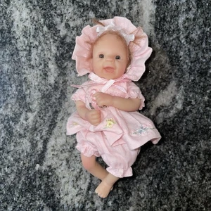 Ashton Drake Sherry Rawn Vinyl I Wish You Love Mini Baby Reborn Mütze realistisch - Bild 1 von 13