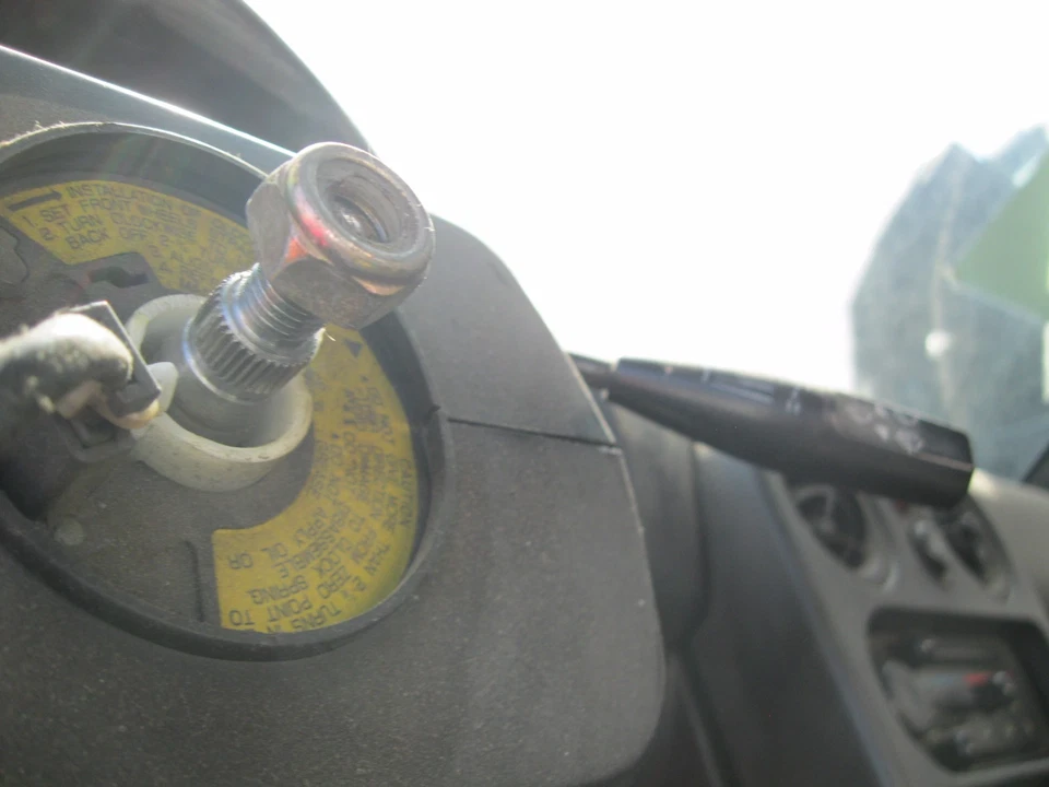 1990 Mazda Miata STEERING COLUMN - Image 1 of 1