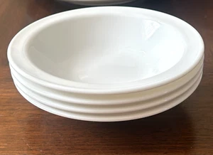 Set of 4 Rimmed White Dessert Bowls 6" Vintage Corning Rim Sauce Fruit EUC Pyrex - Picture 1 of 10