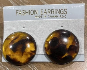 VTG Acrylic Lucite Tortoise Shell Round Pierced Earrings Brown Black 1” Retro - Picture 1 of 7