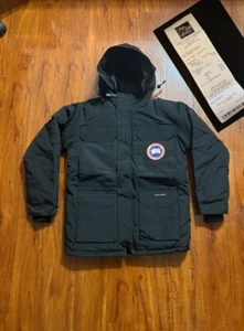 Canada Goose Expedition Parka Size Medium 100% Authentic With Receipt - Picture 1 of 10
