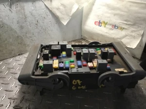 Chevy Suburban 1500 2007-2009 caja de fusibles motor fabricante de equipos originales de fábrica con garantía - Imagen 1 de 6