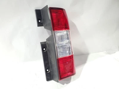 Nissan NV3500 2500 HD 2012 2020 OEM lámpara trasera derecha carga techo alto Foto 1 de 4