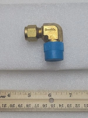 Swagelok Holland Brass 3/8" Tube x 1/2" Mnpt Tubing Adapter B-600-2-8 NOS 1 Qty  - Image 1 of 2