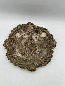 Plato baratija de metal vintage para mujer con niños detalles ornamentados - Imagen 1 de 4