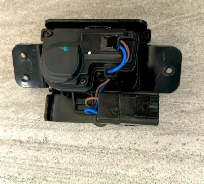 2006 至 2011 年雪佛兰 HHR LIFTGATE TRUNK HATCH 尾部锁执行器 — 第 1/4 张图片