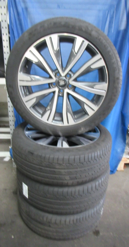 Satz Original Sommerräder Ford Kuga 20 Zoll 245 45 R20 Continental Alufelge ab19 - Bild 1 von 4