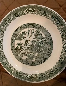 Willow Ware Plates Featuring Classic Chinoiserie Design. Set of 2 (green & red) - Picture 1 of 3