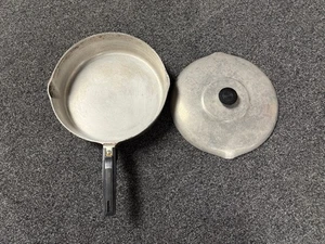 Vintage Wagner Ware Magnalite 4570 P  11.5" Frying Pan Skillet Double Spout Lid - Picture 1 of 2