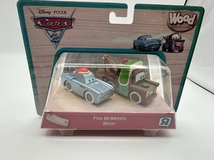 Pixar Cars Toys r Us Wood Collection Holiday Finn Finn McMissile & Tow Mater - Bild 1 von 7