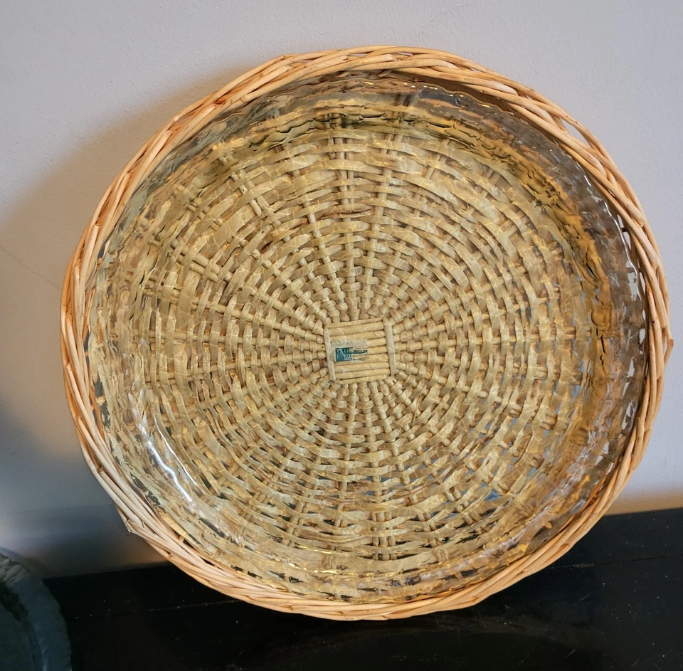 Arcoroc France Vercors Glass Serving Dish with Wicker Tray - Image 1 of 1