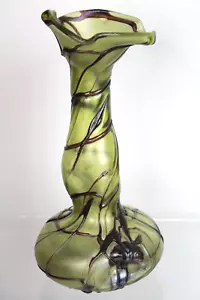 Antique Pallme-König Austrian Art Nouveau Olive Green Iridescent Glass Vase - Picture 1 of 24