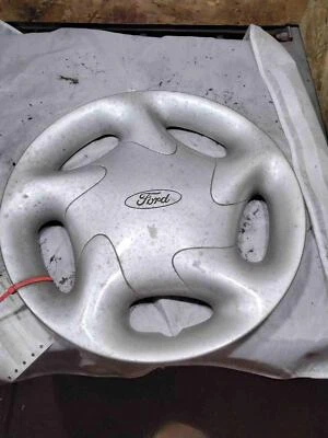 1993 1994 1995 1996 1997 FORD PROBE Wheel Cover - Image 1 of 2