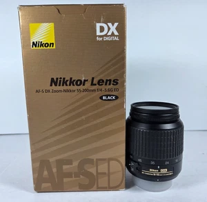 Lente Nikon AF-S Nikkor ED 18-55 mm F/3,5-5,6 6G Tiffen 52 mm UV Haze 1 - Imagen 1 de 11