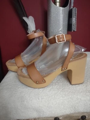 Steve Madden Girls Clogs Size 6 - Image 1 of 4