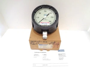 WIKA Xsel Type: 233.34 4.5" Range: 300PSIG, 1/2" NPT LM Process Gauge - Picture 1 of 5