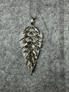 Chico’s Long Silver Tone Leaf Necklace Beading Boho Nature - Picture 1 of 17