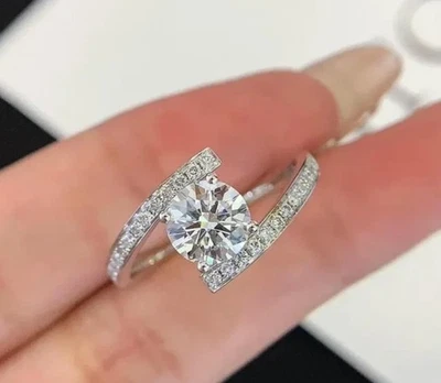 Gorgeous 2Ct Round Cut Simulated Diamond Wedding Ring In 14k White Gold Plated - Image 1 of 4