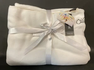 Vermont Fleece Polartec Blanket White Embroidered “Auntie” USA Full/Queen - Picture 1 of 4