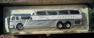 Corgi 1:50 Die-Cast GM4501 Greyhound Scenicruiser Pittsburgh Bus US54405 - Picture 1 of 11