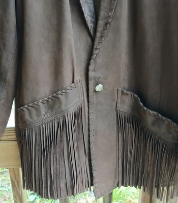 Abrigo chaqueta con flecos marrón para hombre talla mediana  Foto 1 de 4