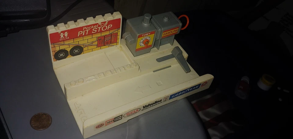 TOMY Pocket Car Pit Stop Tomy 1980 Foto 1 de 1