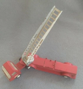 Vintage Red Tonka Metal Fire Truck with Ladder 11" - Picture 1 of 12