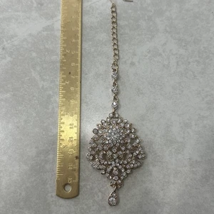 Gold Crystal Maang Tikka Headpiece – Indian Bridal Bindi Forehead Jewelry - Picture 1 of 3