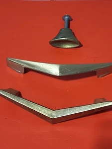 3 1960s RETRO Vintage Drawer Pulls Furniture Set Brushed Gold - MCM Mid Century - Picture 1 of 5