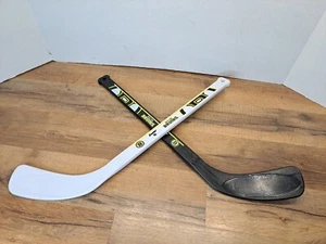 Mini palos de hockey Franklin Shot Zone Boston Bruins blanco negro izquierdo derecho 20" - Imagen 1 de 6