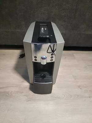 Verismo K-Fee Starbucks 5M40 Coffee Maker Tested - Image 1 of 4